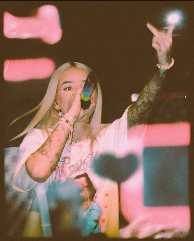 rosehathqway's tweet image. miko platinada come back the kids miss you 🤍