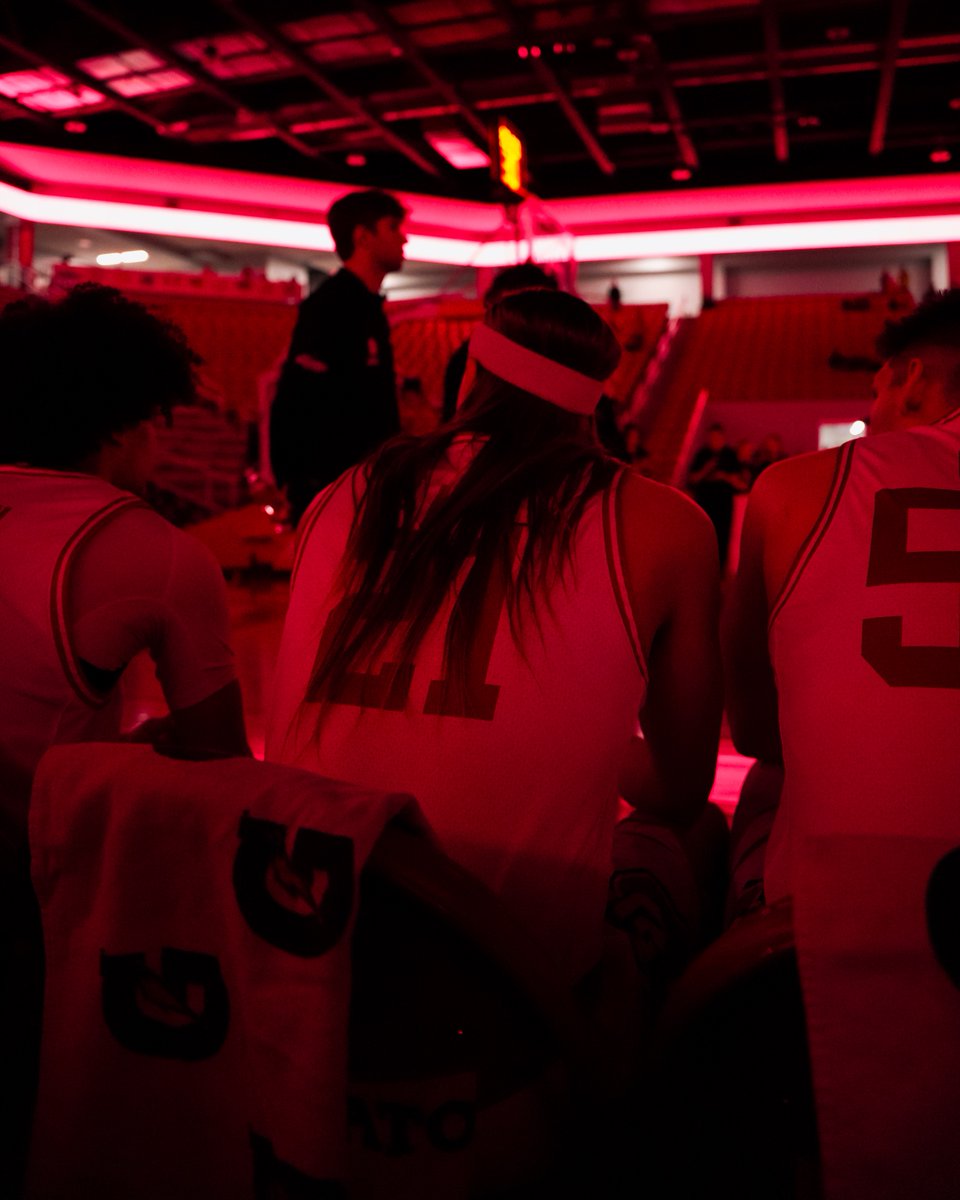 South Dakota Men's Basketball tweet media