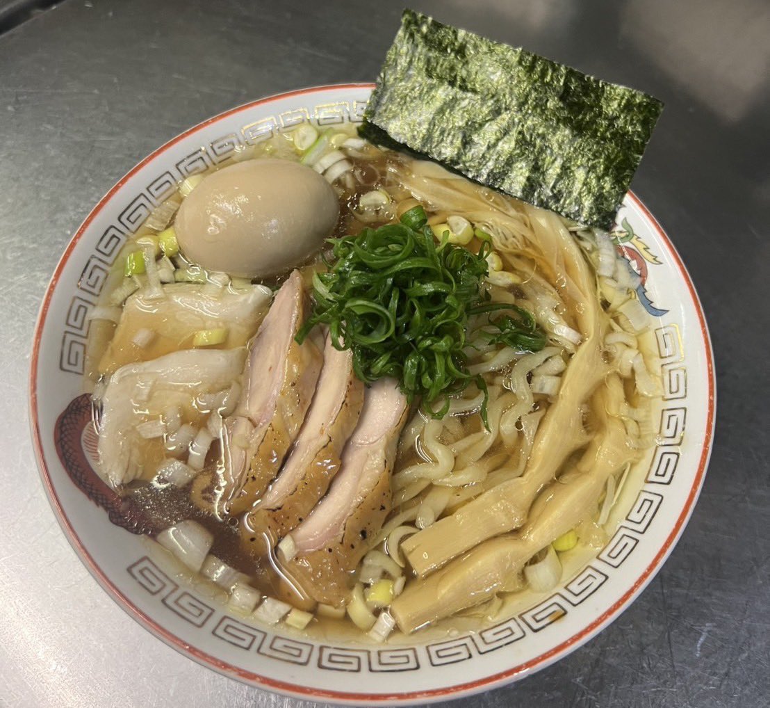 ⚡️龍介学園通り店⚡️ 【極寒を溶かす熱き一杯】 魂の「中華そば」で