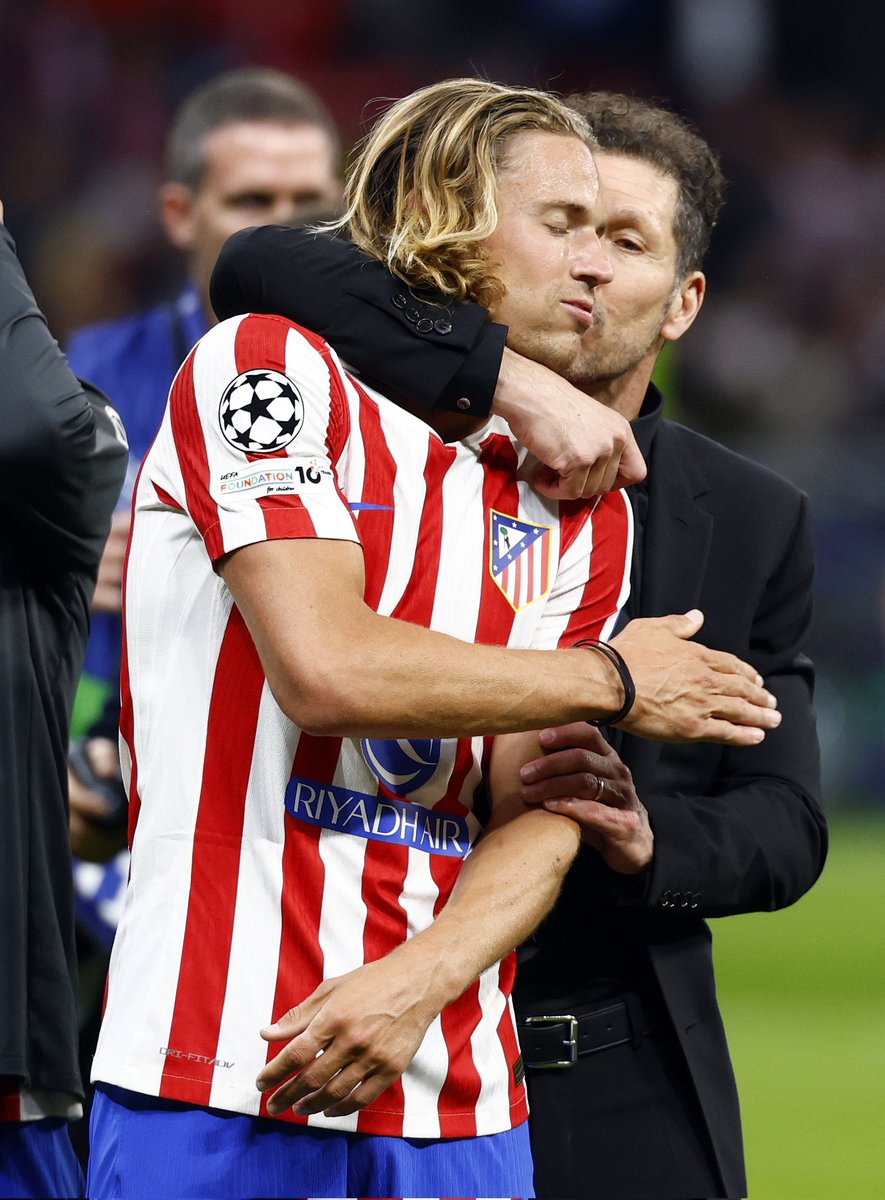 sting🇭🇺 tweet media