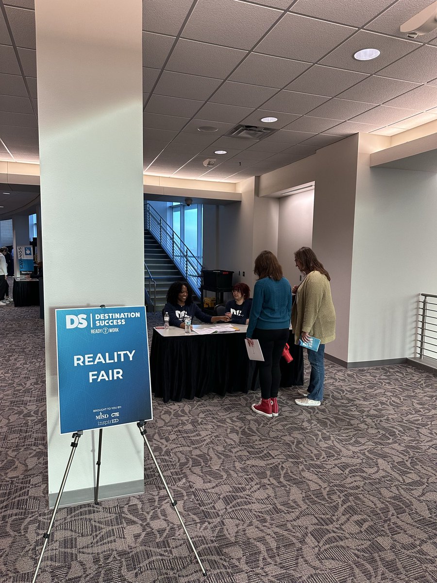 LRHSCounselors tweet media