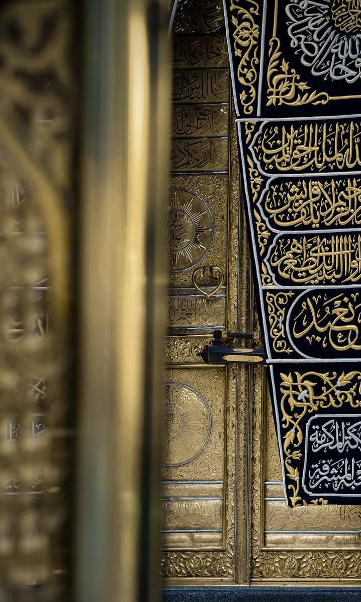 "اور جس دن وہ انہیں پکارے گا اور کہے گا، ‘کہاں ہیں میرے وہ شریک جنہیں تم شریک ٹھہراتے تھے؟۔"
سورۃ القصص 
السلام علیکم 
صبح بخیر 🕊️