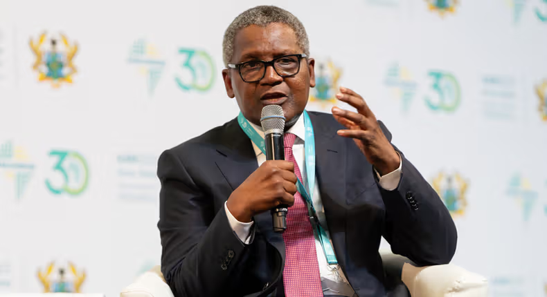 BusInsiderSSA's tweet photo. Aliko Dangote has unveiled plans to build Africa’s largest detergent feedstock plant within the Dangote Refinery complex.

The new facility will produce 400,000 tonnes of Linear Alkyl Benzene annually, enough to meet the continent’s entire demand.

The project is expected to be completed in 30 months and highlights the refinery’s evolution into a broader industrial hub.

This move will reduce Africa’s reliance on imported detergent raw materials and deepen Nigeria’s petrochemical footprint.

https://t.co/wKOWMryEaE