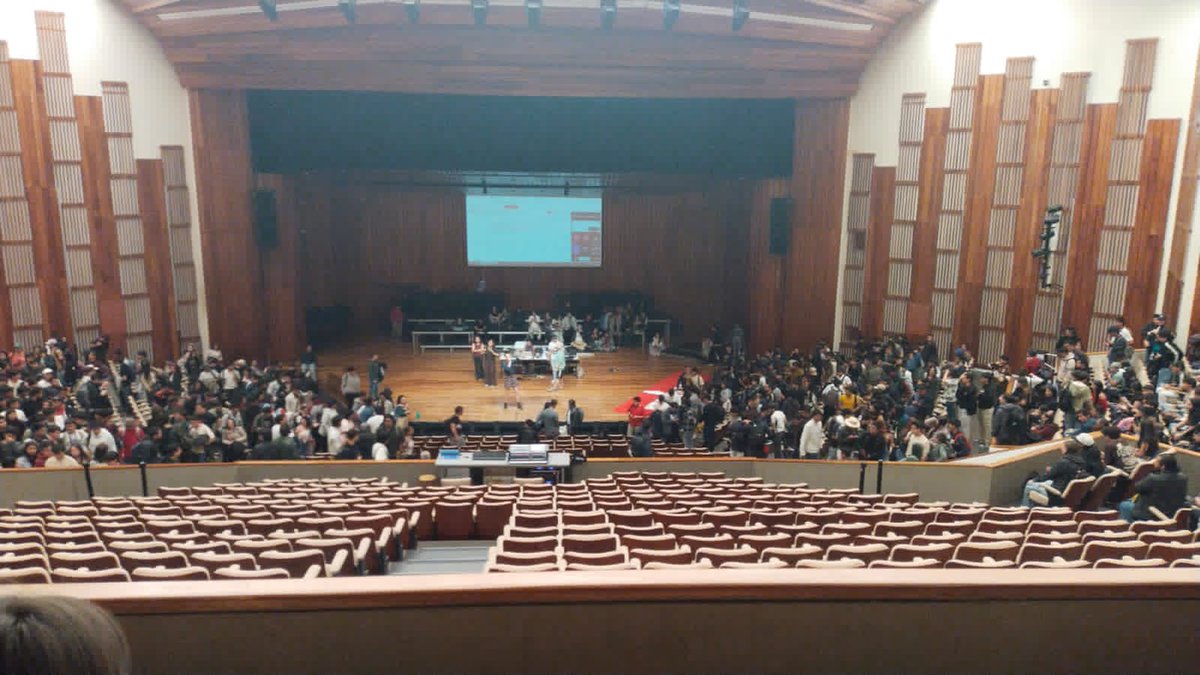 En contra de media cúpula del Sindicato Atenea en la asamblea , los rezagos de equipo UN y más cosas la Facultad de Ingeniería no solo apoya el Proceso Constituyente si no se declara en Paro hasta el 6 de marzo.  Tiempo para presentar las propuestas para el nuevo estatuto general