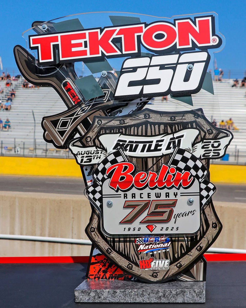 JeffStriegle's tweet photo. 📍 Calling all Supers &amp; Pros 

June 10 - Money in the Bank 
150 laps - $15,000 to win 

August 12 - Battle at Berlin 
250 laps - $40,000 to win 

September 11 - CRA 100 
Pro Lates 
September 12 - Fall Fest 
TBD laps - TBD to win 🏆 

Home of the BIG shows 🏁
@BerlinRaceway https://t.co/zLW7mdqC7x