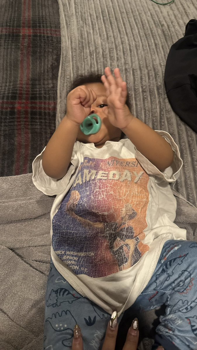CoachDucci's tweet photo. Guide hand already perfect ๐๐ค #PicMail my youngest boy https://t.co/aE21V4tZNZ