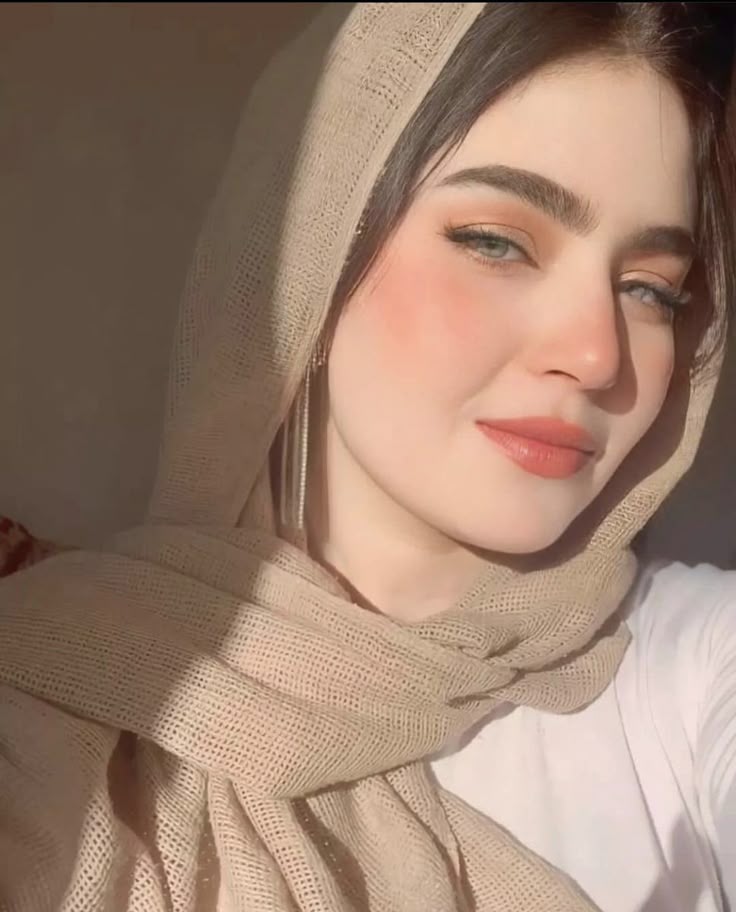 BE HAPPY 😊 

HAPPY THURSDAY 😊