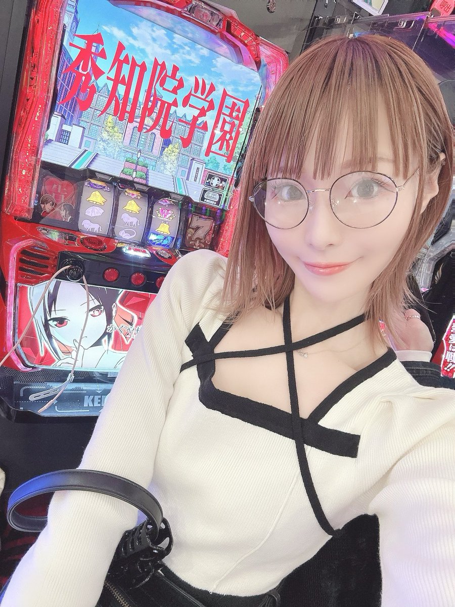 かぐや様に座りましーた- ̗̀ ( ˶'ᵕ'˶) ̖́-Θ💘 先月は万枚だした店舗