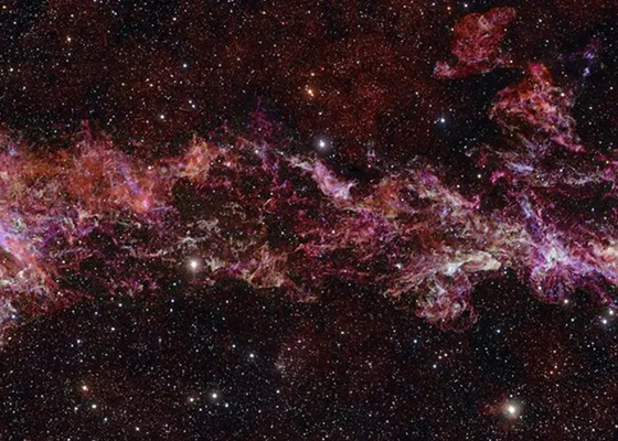 Aus_in_Space's tweet photo. Record-breaking image uncovers turbulent web of gas at the Milky Way’s centre... Read more: https://t.co/yQVWsDJaVn
@ANUmedia #ALMA #MilkyWay #GalacticCentre #StarFormation #Astrophysics #SpaceScience #ANU #Astronomy https://t.co/GnBlfaIemZ