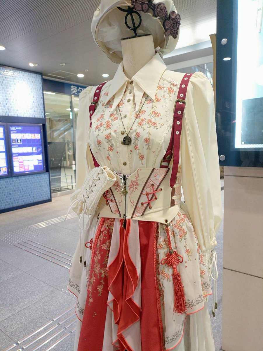 ⟡………｡🌖｡………⟡ ƠZZ ƠƝESƬE SHƖZUƠƘA 🌖輝夜生々の間 ❤️コルセット