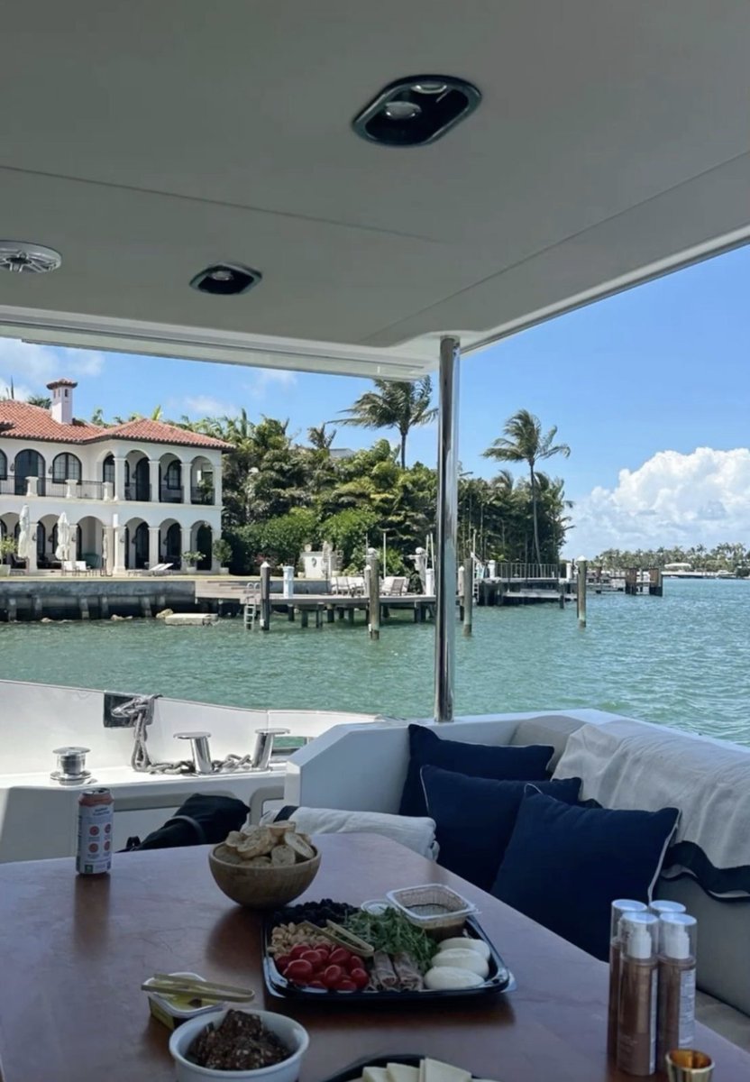 W0rld2026's tweet image. New York 🇺🇸                           Miami 🇺🇸