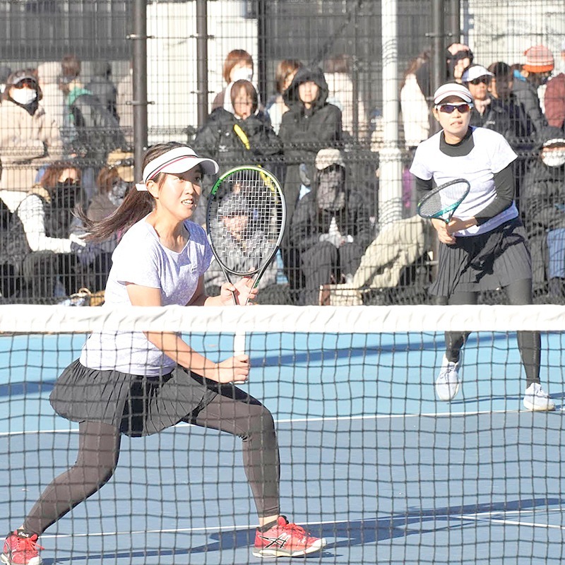 zenkokuladies's tweet photo. 【PR】ソニー生命

連覇した東京都代表チームの舞台裏🏆

アマチュア女子テニスの最高峰「ソニー生命カップ全国レディーステニス大会」

聖地・有明での決勝は目が離せない熱戦の連続！

選手を支えたライフプランナーの思いと、勝利の瞬間あふれた選手の「ありがとう」の理由とは。