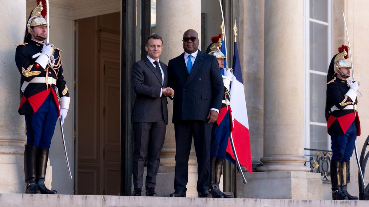 #JeSoutiensNotreBeauCouplePresidentiel 
❤️<a href="/EmmanuelMacron/">Emmanuel Macron</a> &amp; <a href="/Brigitte1eDame/">Brigitte Macron</a>❤️
le #GvtLecornu2, l'#Ukraine, l'#UE
Contre #TousLesExtrêmes &amp;
#LaHaînedesMédiasEnversLui
Pour #LeRespectdelaFonctionPrésidentielle 🇫🇷🙏
#AdhérentRenaissance💙🤍❤️
#TousAvecEmmanuelMacron #TAEM 💙🤍❤️