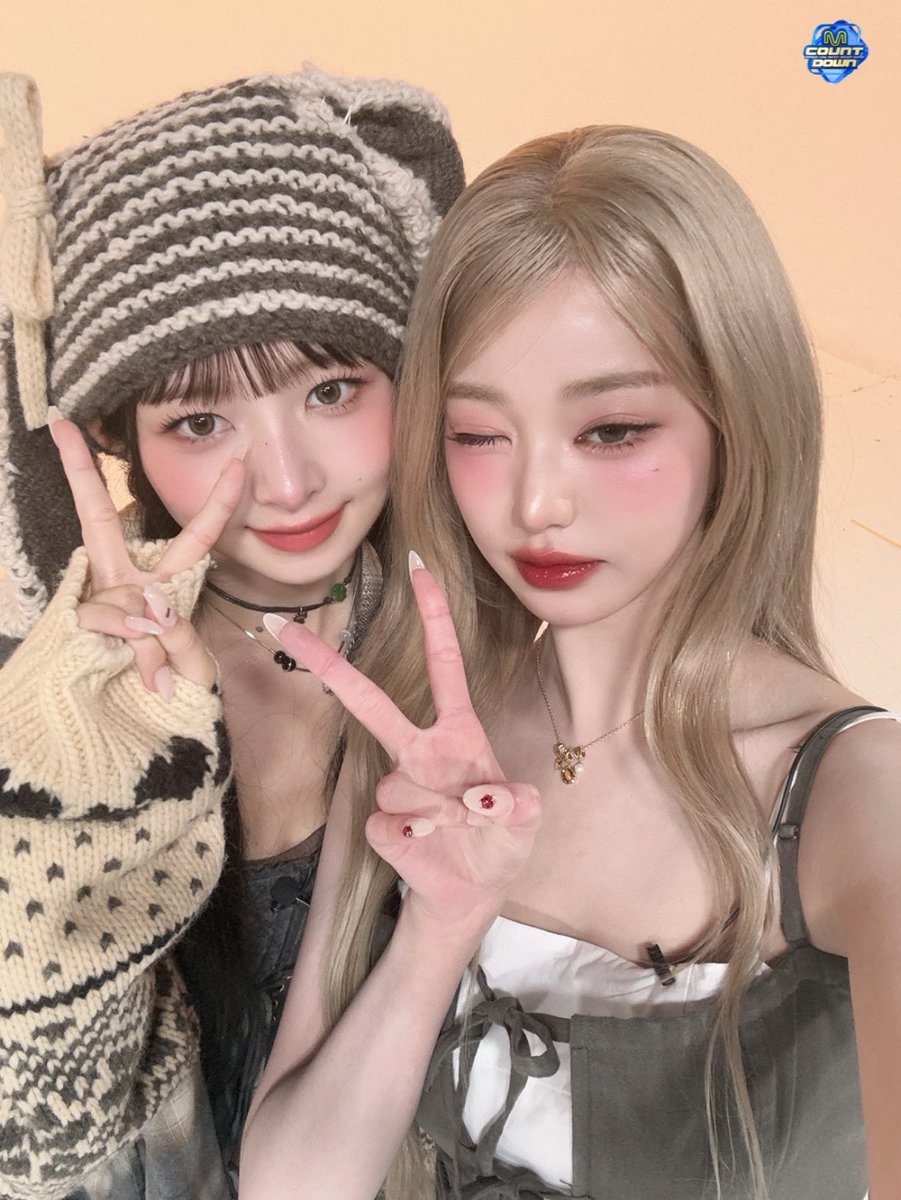 학생 메뉴판
개학하시는 학생분들을 위해 올립니당❣️

❤️-follow 
@-dm
인용-반모(⭐️⭐️등급)