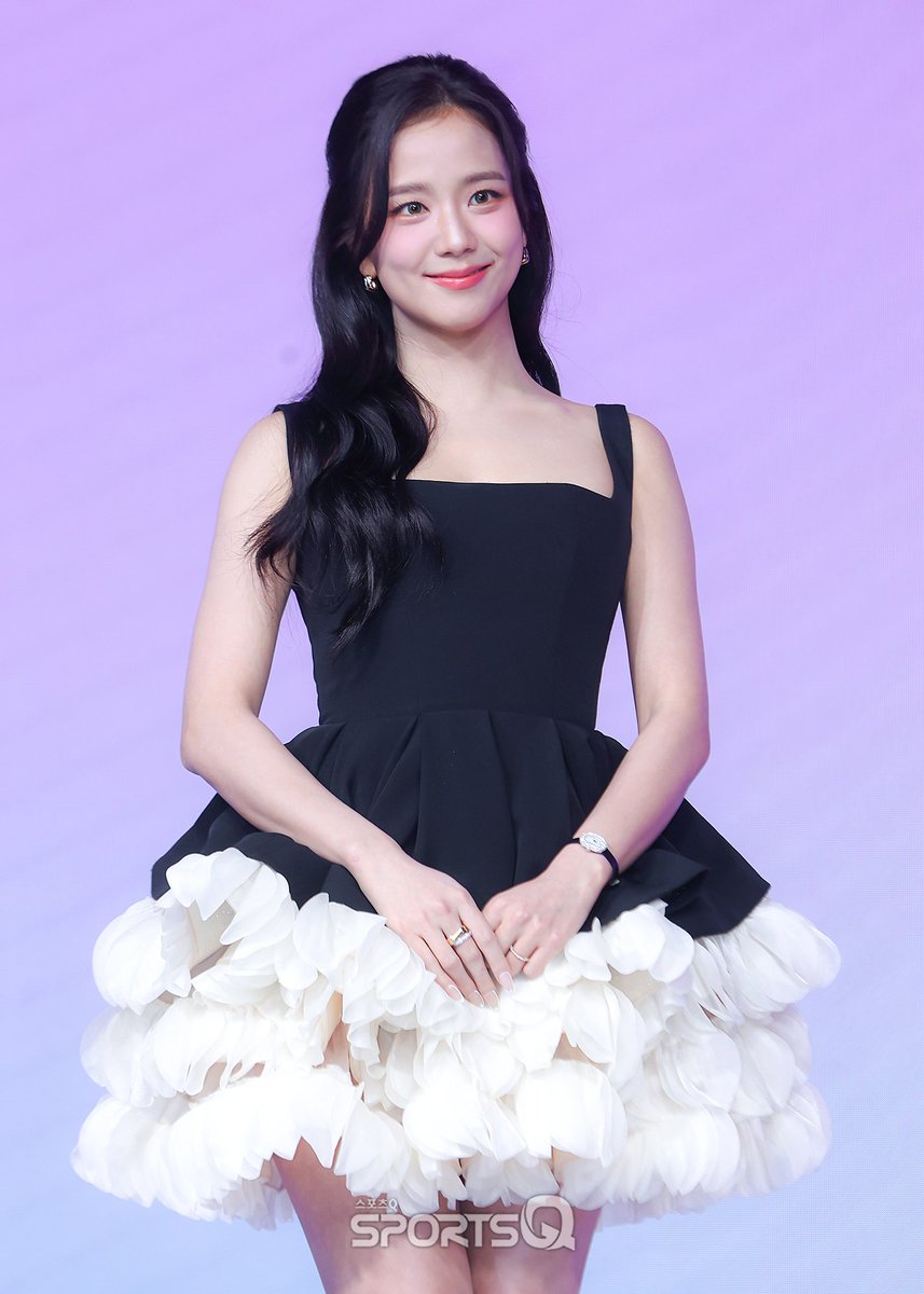 JISOOID_UNION's tweet photo. [PRESS] 260226 #JISOO <월간남친> 

BOYFRIEND ON DEMAND PRESSCON
#ActressJISOOonNetflix https://t.co/cQUQwI9biH