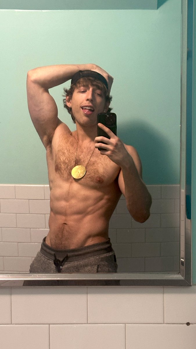 Viktor Sol ☀️🍑 tweet media