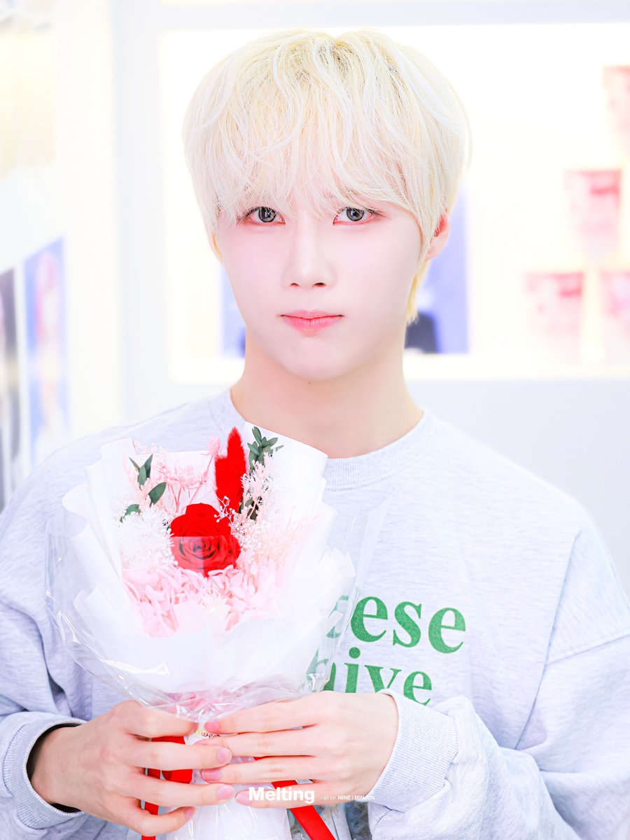 0226MINJUN's tweet photo. ︎𝗛𝗔𝗣𝗣𝗬 𝗠𝗜𝗡𝗝𝗨𝗡 𝗗𝗔𝗬︎ 🤍

#냥냥쭈니의생일_추키팡키냥
#NINEi #나인아이 #ナインアイ
#MINJUN #민준 #ミンジュン
#마음을여는하나의열쇠 https://t.co/SFGvqhhrPH