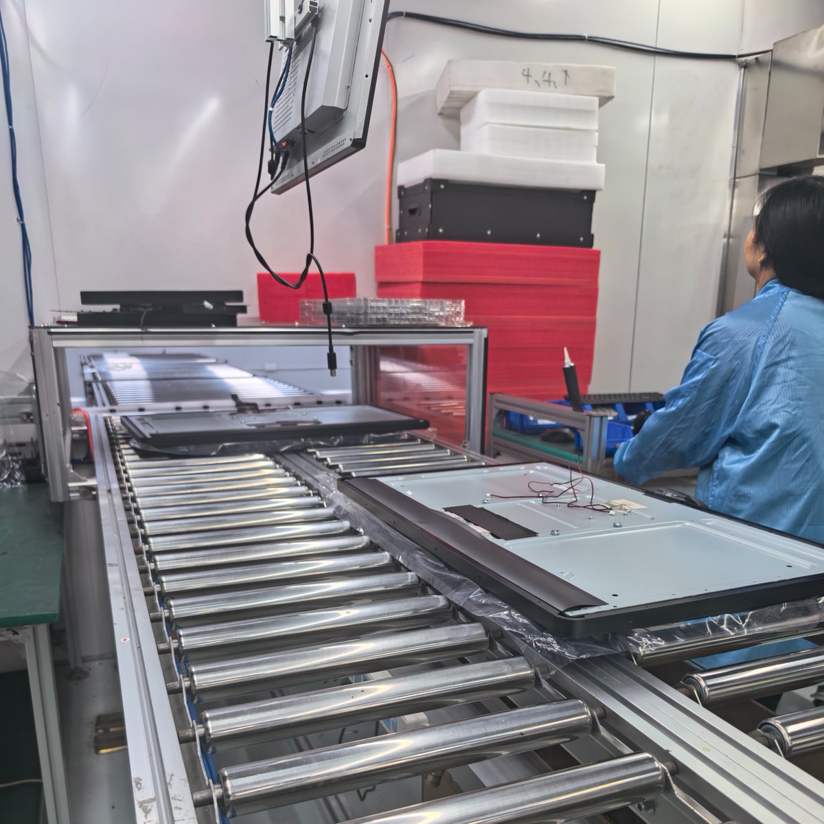Horsent1's tweet photo. Kicking off the Year of the Horse at full gallop! 📷📷 Our production team hit the ground running on day one to ensure we meet delivery commitments and start the new year strong. #YearOfTheHorse #Manufacturing #Touchscreen #TouchMonitor #KioskTerminal https://t.co/bLCtDYh2ai