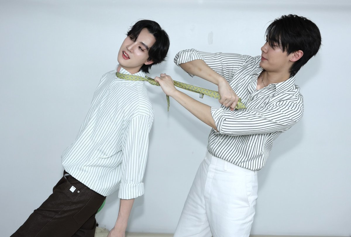 LINEMAN_TH's tweet photo. 🌙Mission Unlocked: Too Cute To Handle #1
☁️ รักกันดี ตีกันบางวัน...รึป่าว🤣
📲 https://t.co/2r6zbsxa0n

LINE MAN LIVE X DEW TEE
#LINEMANถูกสุดทุกวันxDewTee
#LINEMANถูกสุดทุกวัน
#LINEMANWongnaiUsersChoice

*เงื่อนไขเป็นไปตามที่ LINE MAN กำหนด ตามข้อกำหนดที่ได้มีการเผยแพร่ตามช่องทางเว็บไซต์ https://t.co/AXMZE6dlhk