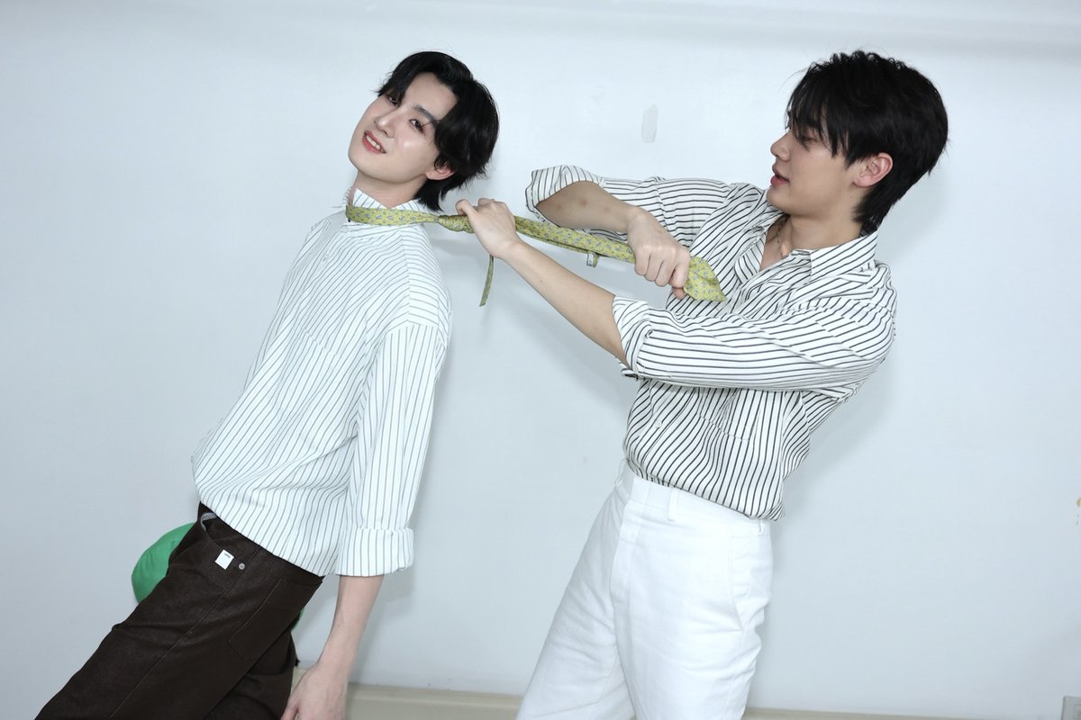 LINEMAN_TH's tweet photo. 🌙Mission Unlocked: Too Cute To Handle #1
☁️ รักกันดี ตีกันบางวัน...รึป่าว🤣
📲 https://t.co/2r6zbsxa0n

LINE MAN LIVE X DEW TEE
#LINEMANถูกสุดทุกวันxDewTee
#LINEMANถูกสุดทุกวัน
#LINEMANWongnaiUsersChoice

*เงื่อนไขเป็นไปตามที่ LINE MAN กำหนด ตามข้อกำหนดที่ได้มีการเผยแพร่ตามช่องทางเว็บไซต์ https://t.co/AXMZE6dlhk