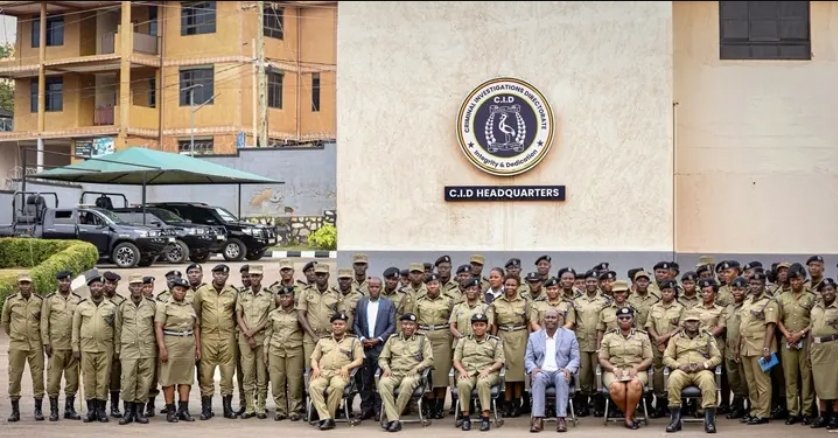 RwamigoyeM's tweet photo. Thank you Afande Tom for the good performance. Ugandans should always pray to God to give you more wisdom and good health. Surely AIGP Tom Magambo Rwabudongo, the Director of the Criminal Investigations Directorate (CID) has served deligitely. 
@Tom_Magambo 
@PoliceUg https://t.co/lwkFAHIRP2