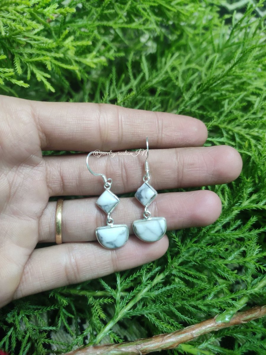 jewelrycreatio1's tweet image. White Howlite Earrings,925 Sterling Silver,Dainty Earrings,Long Earring,Handmade Earring,White Buffalo Eariing,Gypsy Earrings,Gift For Girls
etsy.com/in-en/listing/…
#Dangleearrings #Handmadeearrings #Healingearrings #Gemstoneearrings #Marblestoneearrings #Howlitejewelry