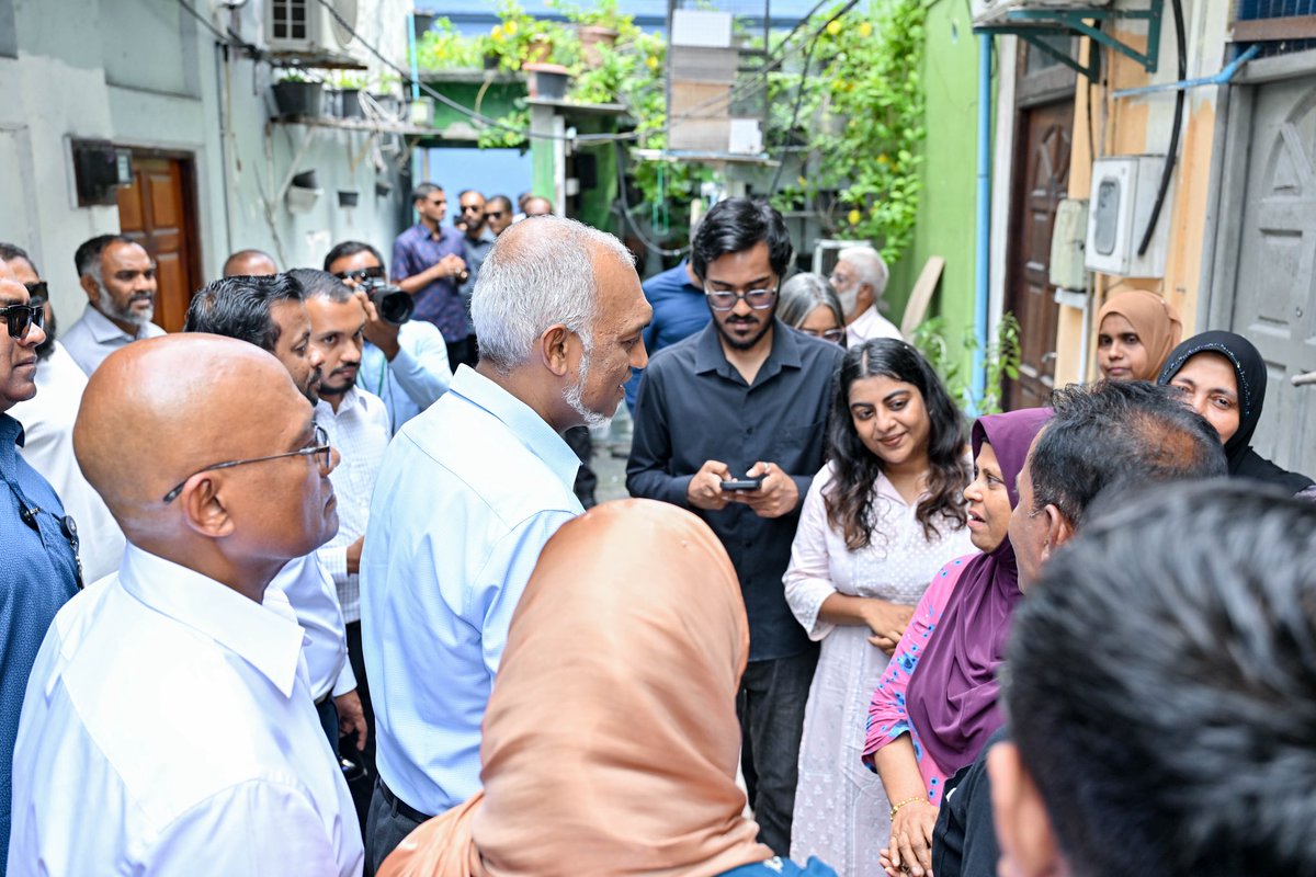 Galholhu ge meehakah fenunee 2 meenhun dhen thibee ministry thakuge muazifun naai minetarun lladun bofaligen gossi thi rynuakee bidi bo party kuraamanje eh varah avaha eh phototherapy nere dhaynan kurusee lava galholhun mifaharu no vote for PNC