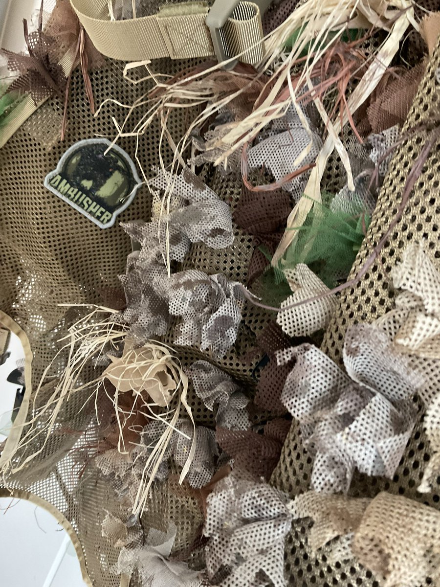 AmbusherGlobal's tweet photo. Ambusher新作 ブラウン ギリースーツ https://t.co/z6Hzf1XfJk

多忙なサバゲーマーの皆様のため、制作の手間を省ける完成済みスーツをご用意しました。熟練の技術で一着ずつ丁寧に仕上げています。 よろしくお願いします｡

#サバゲー #ギリースーツ #新発売
＃アンブシャー https://t.co/qmHFtF0hAe