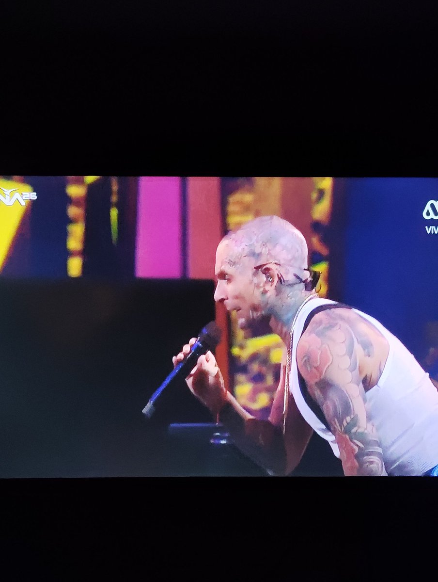 Demente__Azul's tweet photo. Pedazo de show KePersonajes...con gusto a poco...Sin duda hoy la mejor noche festivalera hasta el momento... #kepersonajes #Viña2026 #FestivalDeViña https://t.co/NLgODFpH5V