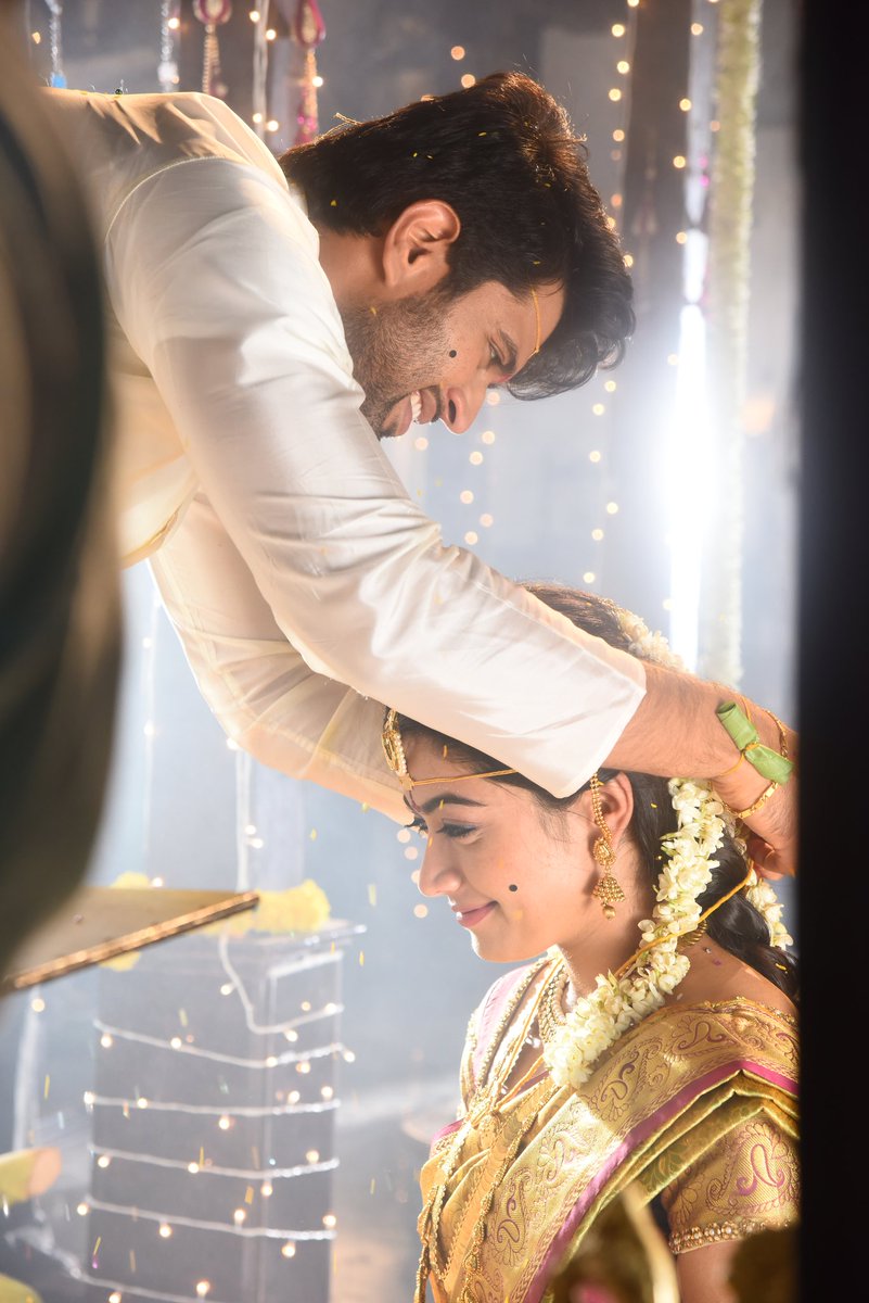 VdfcTirupathi's tweet photo. Virosh is officially tied the knot Happily Ever After my Love's 💍🧿🫶

#Virosh #VijayDeverakonda #RashmikaMandanna https://t.co/aWsDZiatzh