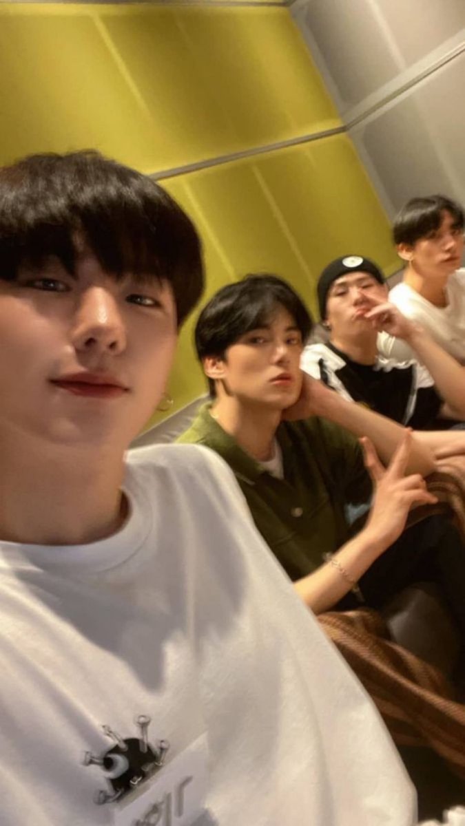 tash 💭 tweet media