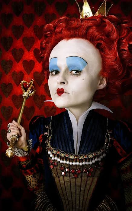 Peran ikonik Helena Bonham versi aku :

1. Bellatrix -  Harry Potter
2. Red Queen - Alice in Wonderland