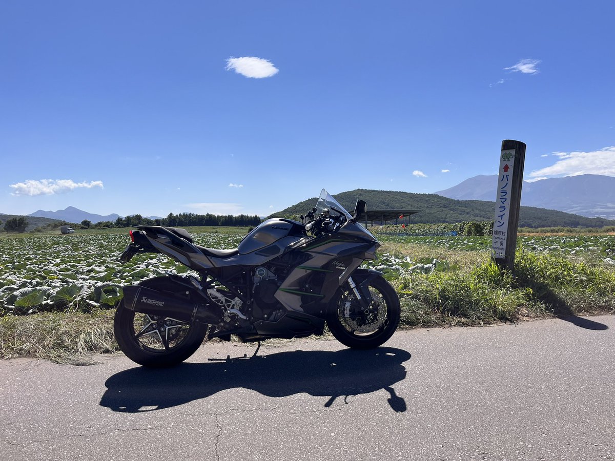 Vr8Dm's tweet photo. #全国ソロツーリング愛好会ミーティングにようこそ

自由 https://t.co/NSOCpVDYqi