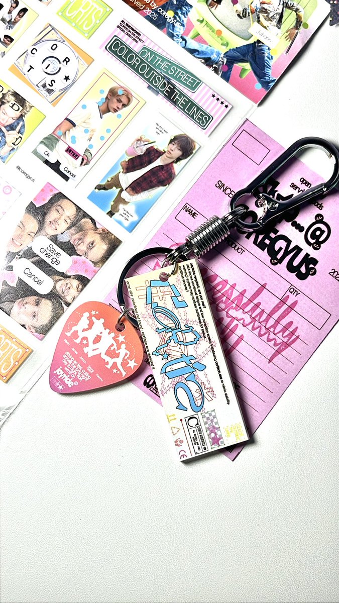 seanslovaa's tweet photo. sticker (lagi) n keychain by🧍🏻‍♀️ https://t.co/5OybvbIXxM