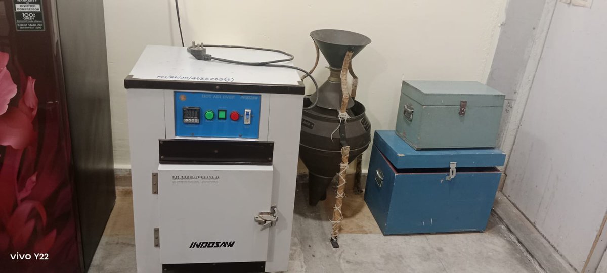 भारतीय खाद्य निगम, क्षेत्रीय कार्यालय, झारखंड अंतर्गत मनाए जा रहे स्वच्छता पखवाड़ा (दिनाँक 16.02.2026 से 28.0.26 तक) के दौरान दिनाँक 23.02.26 को रेकॉर्ड रूम/गुण नियंत्रण लैब मे स्वच्छताअभियान के तहत साफ-सफाई किया गया । #FCI #स्वच्छता_ही_सेवा #swachchtapakhwada
<a href="/FCI_India/">Food Corporation of India</a> <a href="/EastFci/">FCI, Zonal Office (East)</a>