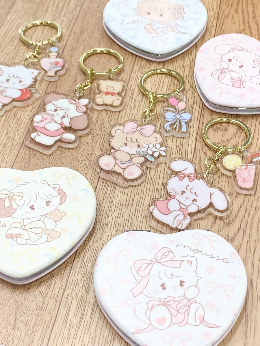kameya_hamacho's tweet image. 🌷新商品入荷のお知らせ🌷
mikko（ミッコ）グッズ続々と入荷中です✨️

人気キャラクター《ミッコシリーズ》から
・アクリルホルダー
・ダイカットふせん
・ハート型みミラー
・キャラクターボールペン
などなど…！かわいいアイテムが勢ぞろいです💕
#mikko　#ミッコ　#新商品　#かわいい文具