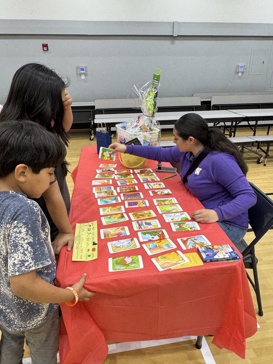 📚✨ BCHS in Action! ✨📚
Our BCHS FCS Education &amp; Child Development students put their learning into practice by planning and implementing 10 hands-on literacy activities at the Washington School Literacy Night!👩‍🏫👨‍🏫Students engaged children&amp;families! #buhachpride #bchsed #muhsd