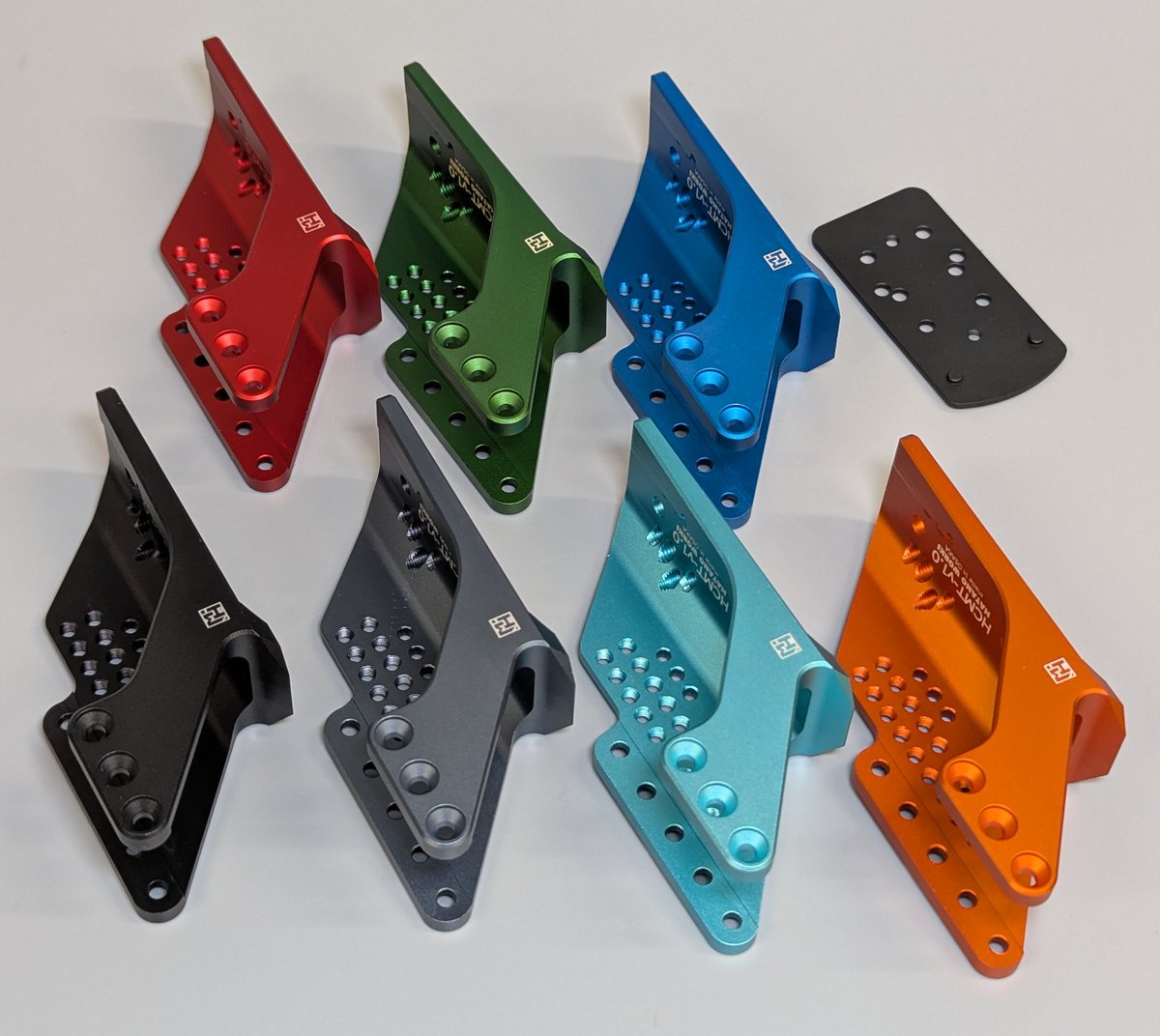 HatanoWorks's tweet photo. HCMT-v1.0在庫補充してます。
マウント取付加工も真鍮ナット埋め込みのサービスを追加してます。
宜しくお願い致します。
#ハイキャパ　#HICAPA　#ダットサイトマウント https://t.co/9RNF43SR5G