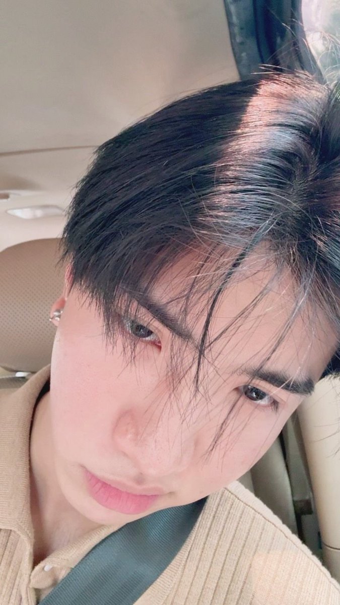 รู้ละ ว่าทำไมพี่ลาดกระบังชอบทำให้งอนบ่อย ๆ หน้างึๆๆ มานน่ารักแบบนี้ไงล่ะ 🥺🫵🏻🤏🏻