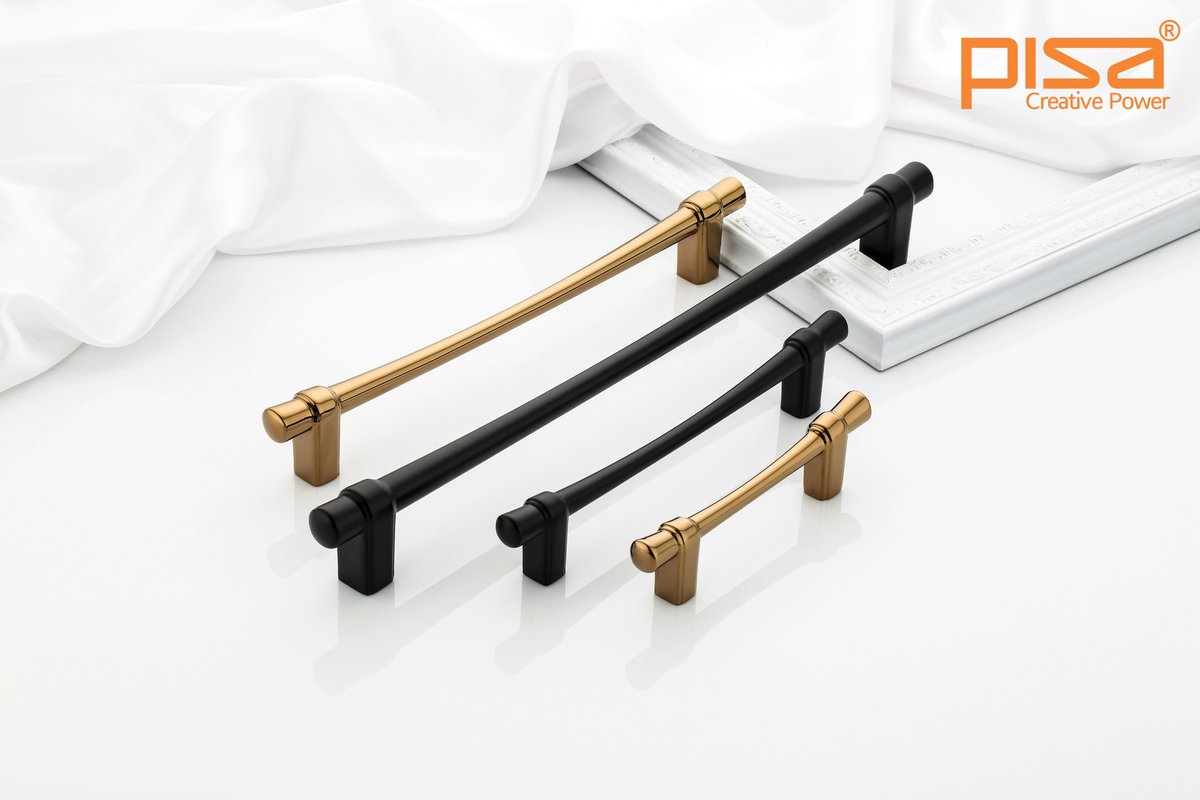 PISAHARDWARE94's tweet image. PISA Pull Handles are built for impressive entrances and long-lasting performance perfect for main &amp;amp; glass doors.

PISA Hardware
📍 Chawri Bazar Delhi
📞 Customer Care: 18005721688
📱 WhatsApp: wa.me/919811191318

#PISA #PullHandle #PremiumHardware #DoorFittings #BuiltStrong