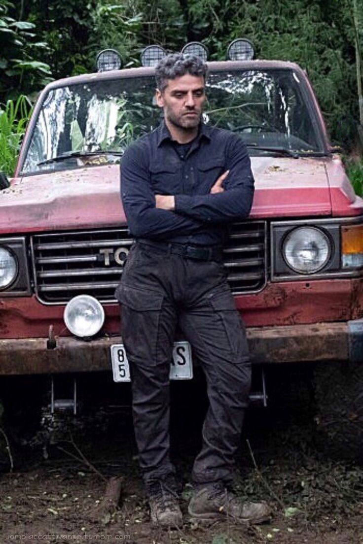 Vallurker's tweet photo. Love him and his hips 🤤
#Frankenstein https://t.co/YLMGvwj4D6