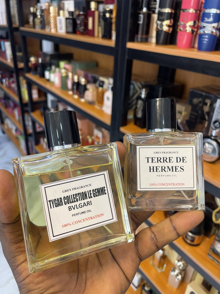 Perfume Oil combo for kings. You want to smell fresh all day use this. This combo gives a fresh out of the bathroom Lemony feel. Keeps you smelling nice all day.