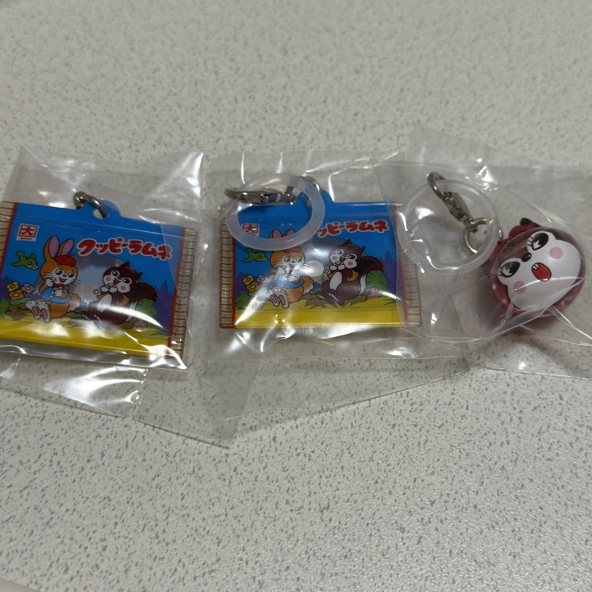 時雨@取引垢24~30日ご連絡遅れます tweet media