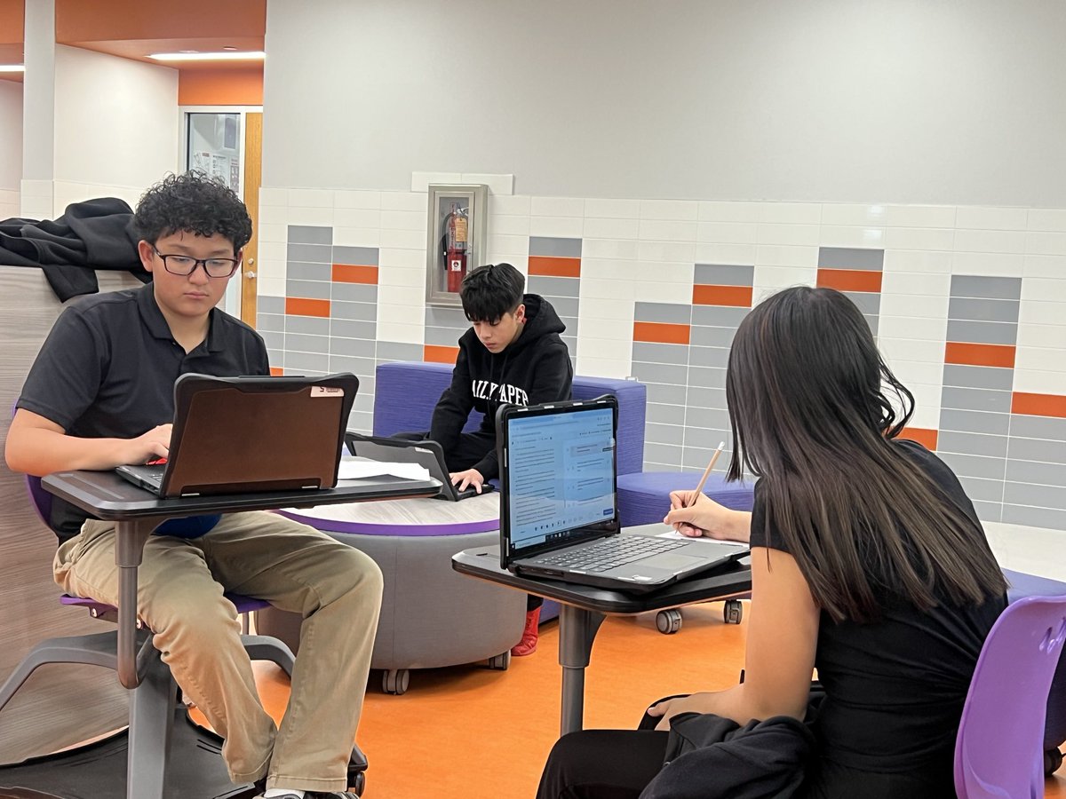 Gabriela Elliott tweet media