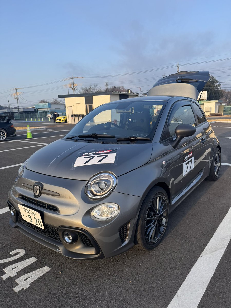 pphyt's tweet photo. A PIT 走行会 TC2000
蘇武さんに同乗してもらって腕を上げたかな？ https://t.co/k2a5V9pwMH