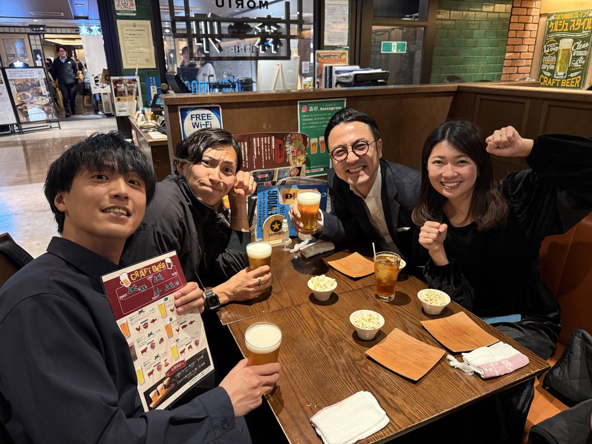 athletica_jsc's tweet photo. 大好きなアスレチカメンバー、昨日は陸上チームと一緒に。自分らしく生きることは思いの外難しくもある。だけど仲間がいれば常に自分らしさを取り戻せる。これからも少しづつ自分らしさの時間を増やしていこう！大丈夫、俺たちならできる！！
@yuuki_tj_1109 
@kaetj12 
@ygu_jun https://t.co/mO4uNjwqAw