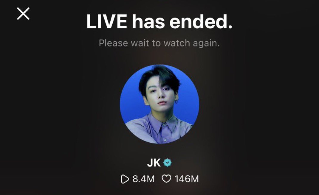 Borahae_tk_'s tweet photo. The live of Jungkook has been removed. It was something he himself said could happen, but the question remains: what is the real reason? Was it because he was simply being himself, opening up to us and sharing how he feels? For showing a bit of frustration, or for using a few swear words?
Even so, 8M people witnessed an incredible moment where he showed who he truly is without hiding his insecurities and without being afraid to say what he thinks.