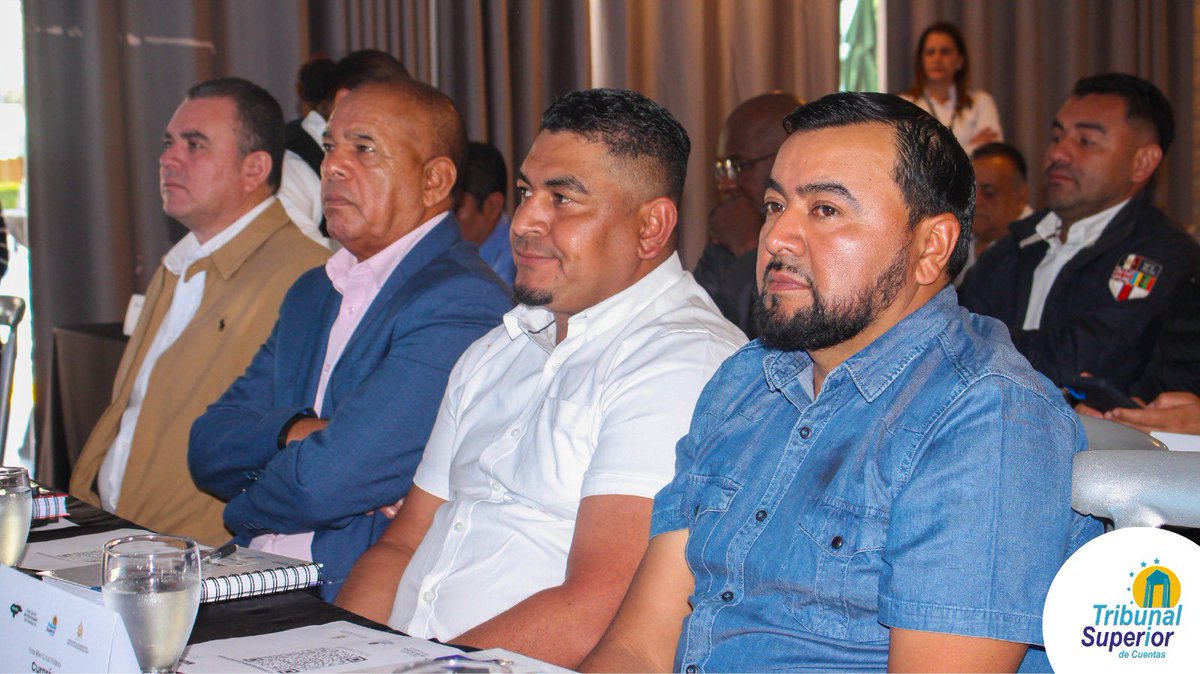 TSCHonduras's tweet photo. @TSCHonduras coordinó la 2da jornada de capacitación ofrecida hoy a un grupo de 27 alcaldes y alcaldesas del país que asumieron por primera vez sus cargos, con la finalidad de informar los requerimientos necesarios para elaborar y presentar el Informe de Rendición de Cuentas https://t.co/OSvVkNgD94