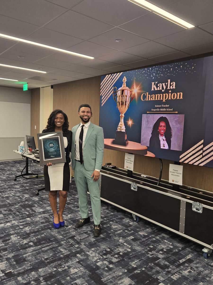 SMUSandra tweet media