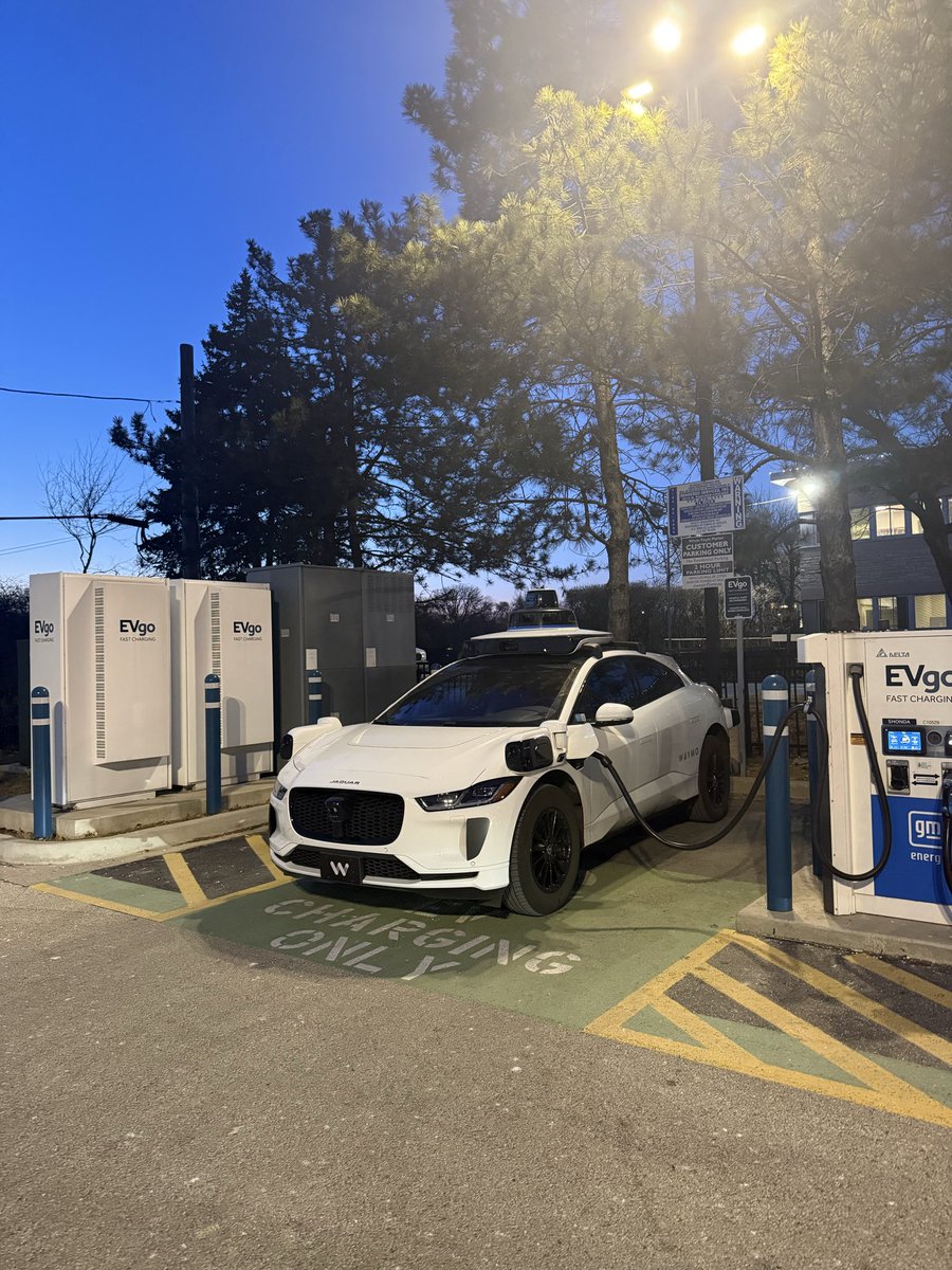 Spotted another <a href="/Waymo/">Waymo</a> in the Chicago wild

Charging at a Whole Foods on the far north side  

Let’s go!